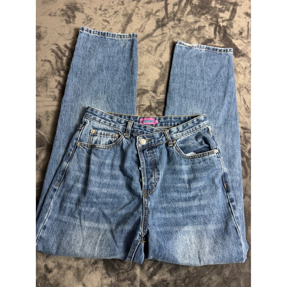 Edikted Asymmetrical Crossover Button Fly Straight Leg Jeans Medium Wash Blue‎ M